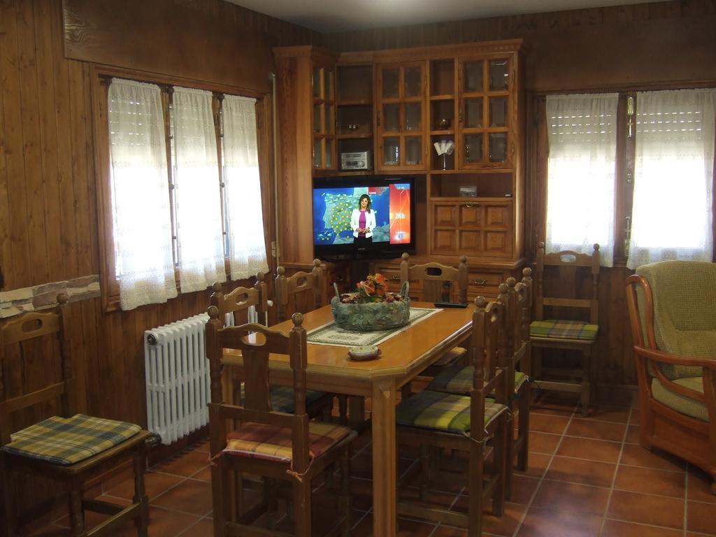 Tinao De Gredos Villa Barajas de Gredos Bilik gambar